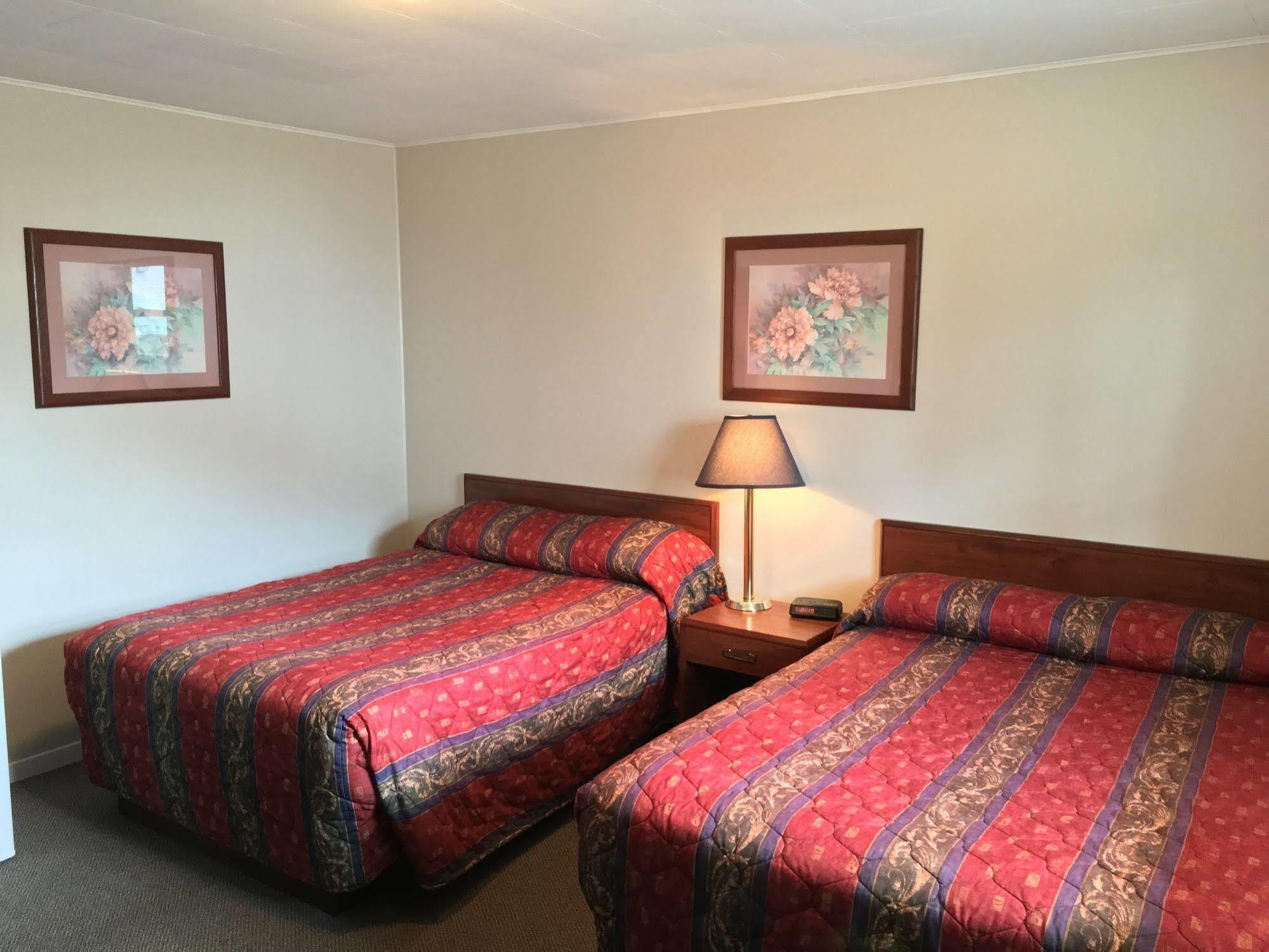 Fairway Motel 3*